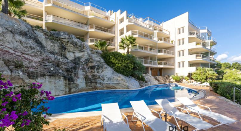 Cala Vinyes. First sea line. Direct sea access. Apartment with a wow view.