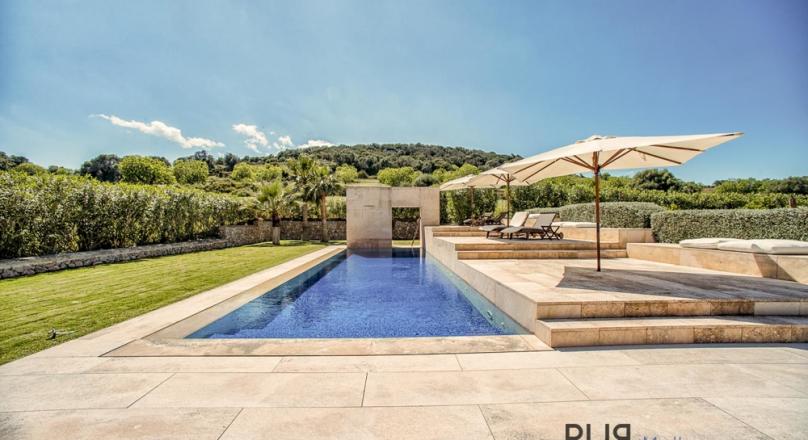 Sant Llorenc. Finca in a modern country style. Very stylish. With its own vineyard.