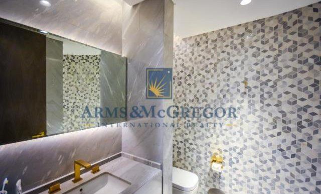 Beautiful and Luxurious Penthouse in Palm Jumeirah