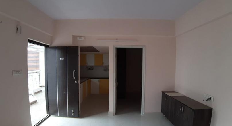 1BHK NEW LUXURY FLAT BOTH(SEMI / FULLY FURNISHED ) @ MUNNEKOLLA , BANGALOR