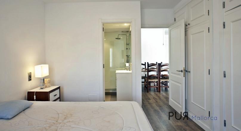 Port Pollenca. Short distances to the water. Large, completely renovated apartment.