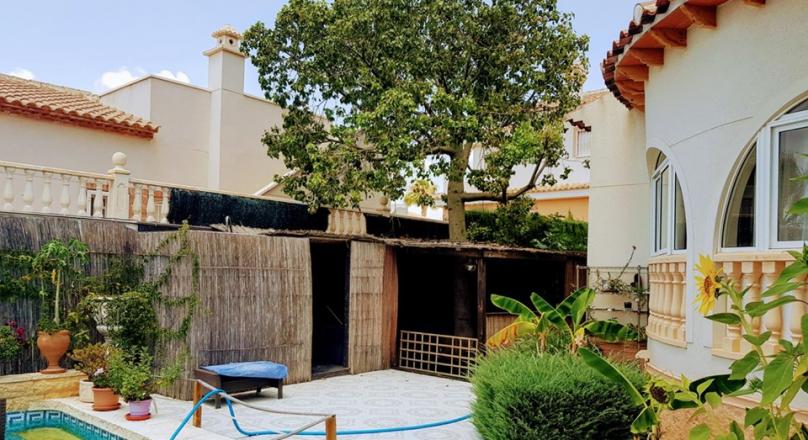 INDEPENDENT VILLA IN CIUDAD QUESADA