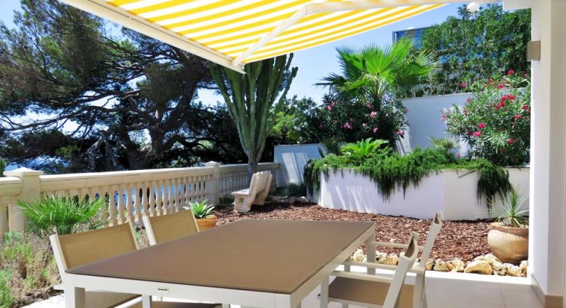 Palma Nova. 1st sea line. Around-sea view. Access to the sea.