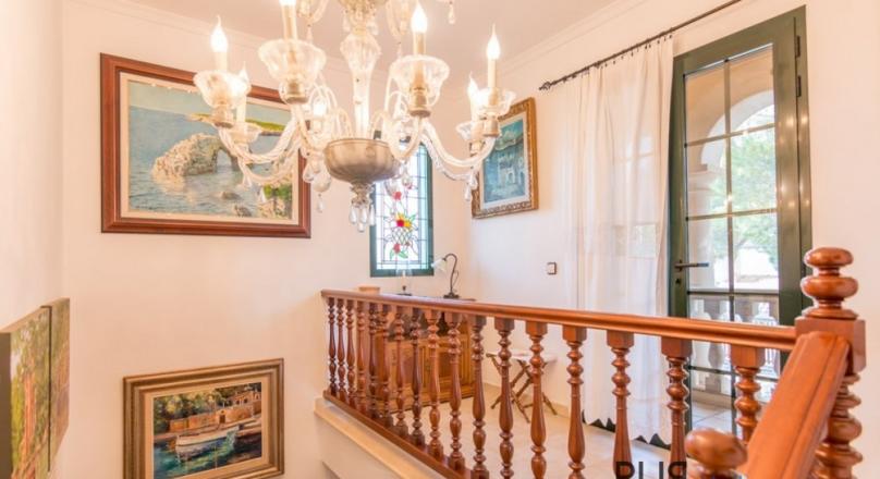 A stone's throw. To the sea. A mansion. With a lot of space. And a look to Cabrera.