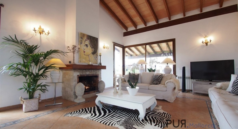 Finca with guest house and much brightness. In 20 minutes on the Paseo in Palma.