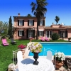 Finca with guest house. Holiday rental license. And really crazy.