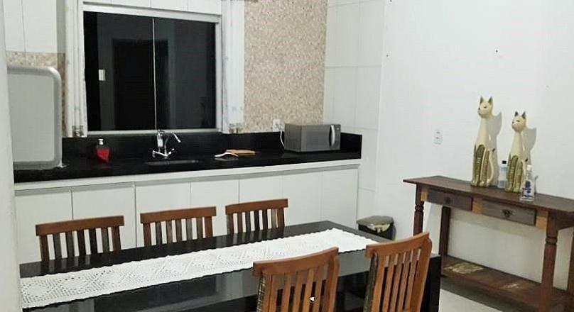 sale of a townhouse with a view to Morro do Frota