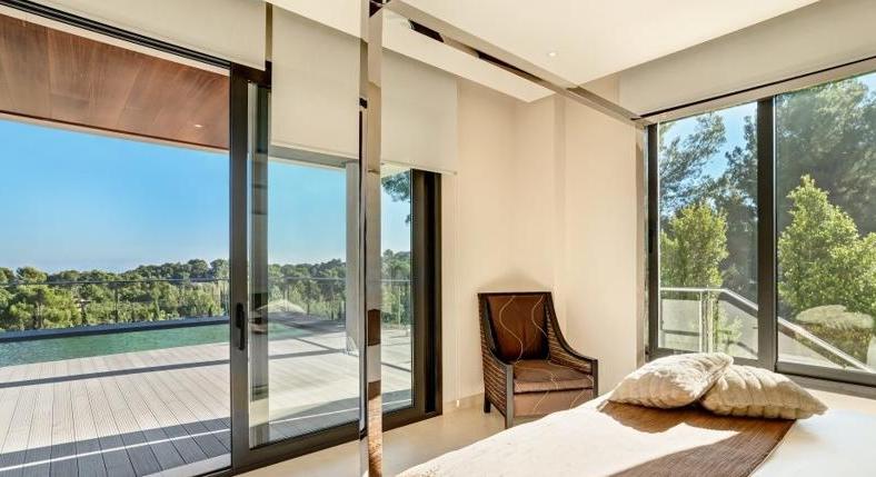 Son Vida. At the golf course. New build villa. Best equipment.