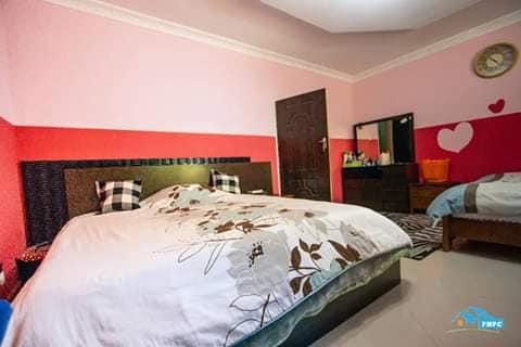 Three bedrooms stand alone house together with a coltage for sale