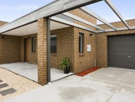 MODERN CONTEMPORARY HOUSE