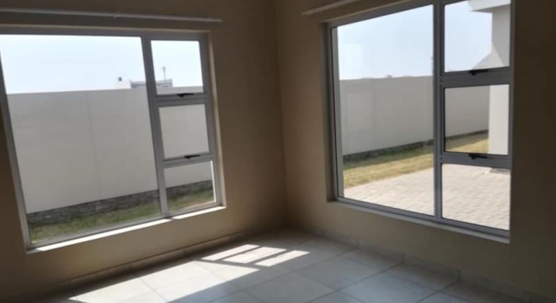 First class newly built house, with one bedroom flat.