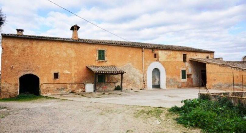 Country house for sale on the road to Ses erasses, 10