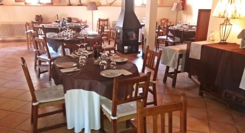 Near Alaro. Country hotel with very good going restaurant. On the planned new Way of St. James