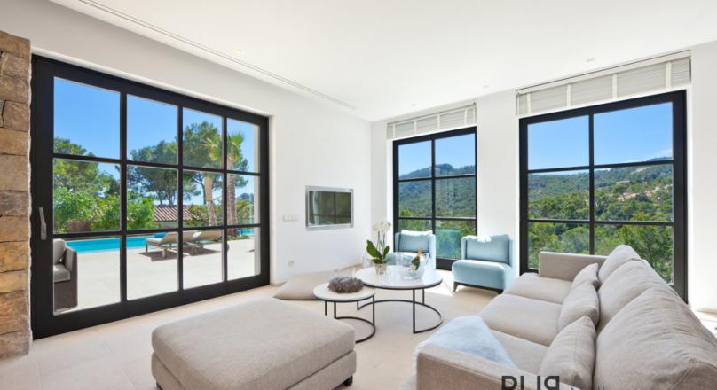 Port d'Andratx. Only prestigious. No. Simply to feel good. Villa with sea view.