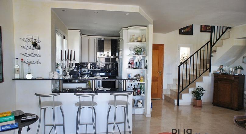 Large penthouse. Large terrace. Little price.