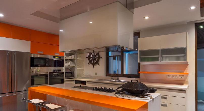 7-bedroom villa accommodation in a world class oceanfront location 