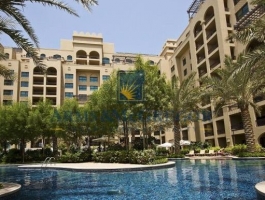 One Bedroom With Stunning Views In Fairmont South for rent