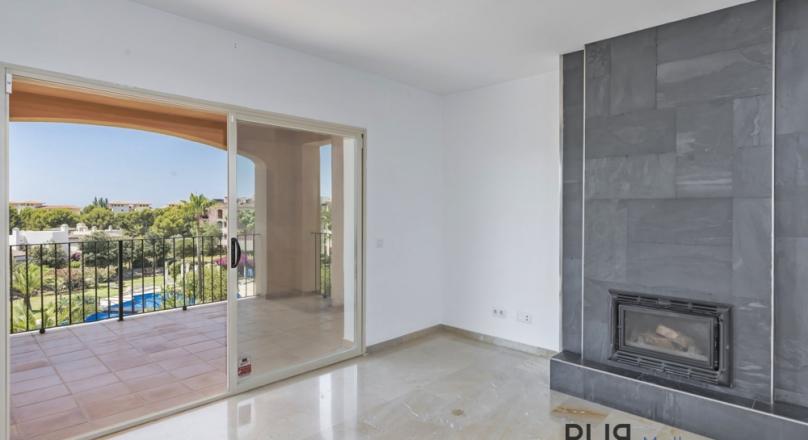 Penthouse with 360 degree all-round view. Sea. Mountains. Golf course. With many options.