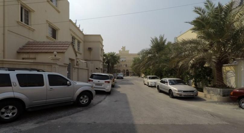 Super Spacious Two bedrooms Unfurnished flat for rent in Hidd