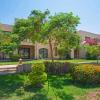 For sale apartment overlooking the sea and pool