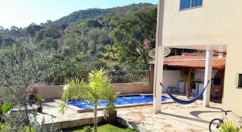 sale of a townhouse with a view to Morro do Frota
