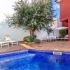 Only 100 meters from the promenade. In El Molinar. Townhouse. Very private.