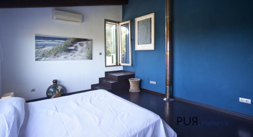Pollenca. Finca. Nestled in an environment of sea and forests. Holiday rental license.