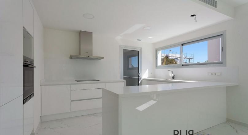 Nova Santa Ponsa. Apartment with lots of space. Mint condition. Year of construction 2019.