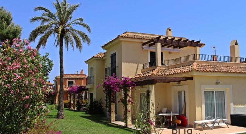 Sa Rapita. First time use. Apartments. Fully furnished. Large, very well-kept area.