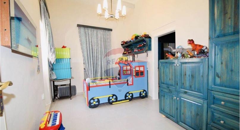 ZEJTUN - New on the market comes this beautifully converted two bedroom
