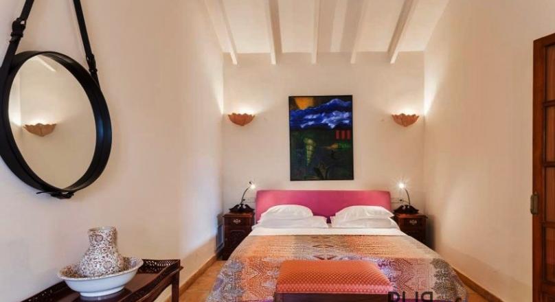 5-star country hotel, 21 rooms / suites, large SPA with indoor pool. 20 minutes to Palma! 