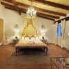 Finca with guest house. Holiday rental license. And really crazy.