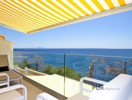 Panoramic sea view. First line. Access to the sea. Apartment. Newly renovated.