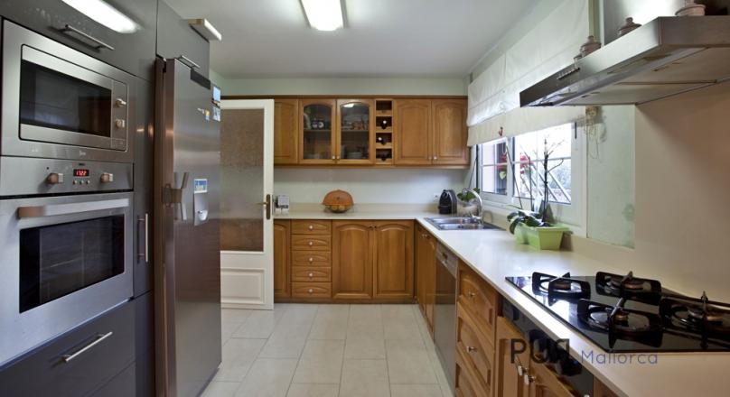 Mancor de la Vall. At the foot of the Tramuntana. A townhouse. Very good price / performance ratio.