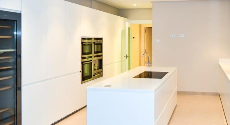 Villa. Close to the golf course. Brand new. Equipment high end.