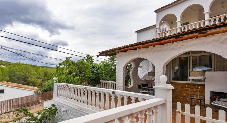 Costa Calma. A hint of Ibiza. White villa. The price. Surprised.