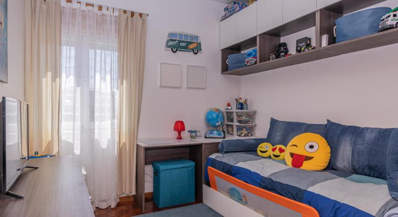 3 bedrooms · 2 bathrooms · Apartment