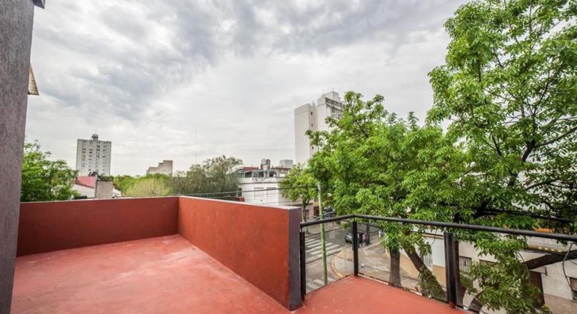 3-room corner triplex, living room with built-in kitchen and toilette on the ground floor