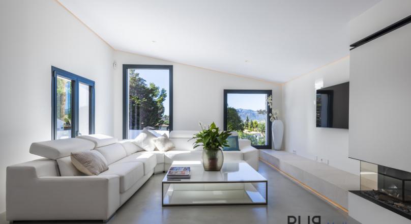 Santa Ponsa. Villa. 360 degree view to the bay. Completely renovated.