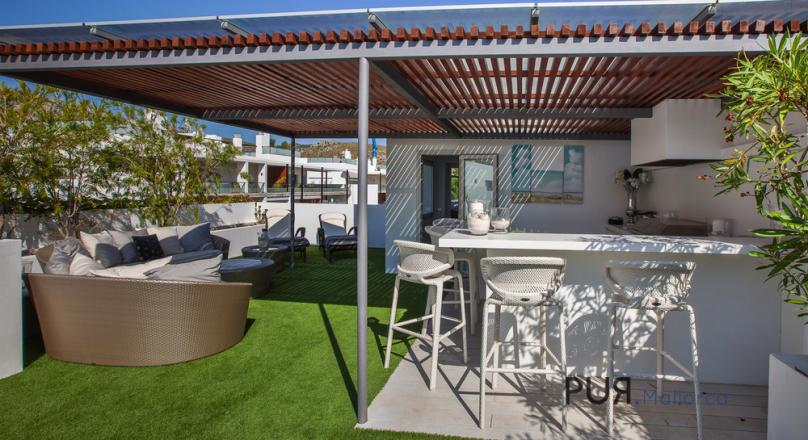 Luxury villa in the north. Three storeys. Very tastefull. Modern standards.