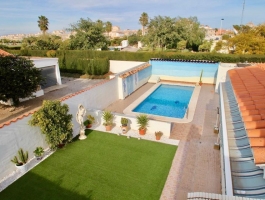 5797 HOUSE WITH PRIVATE POOL IN TORRETA FLORIDA
