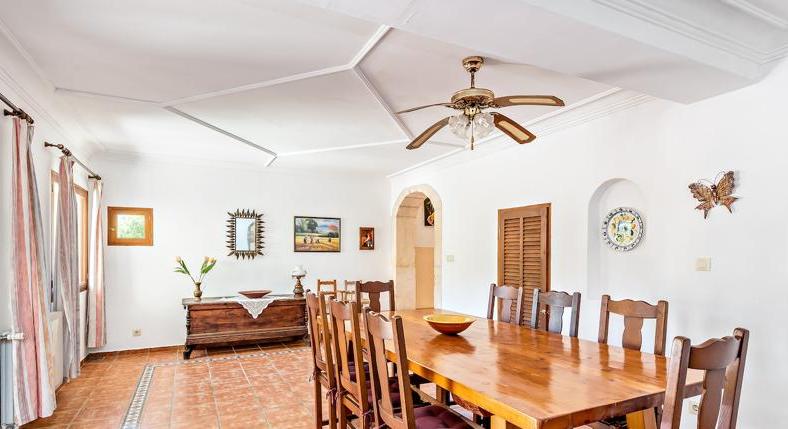 Finca. Vacation rental license. Forest path straight to the beach.