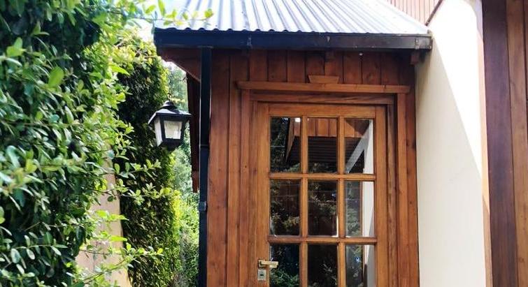 2 PH FOR SALE AV. PIONEERS N ° 555.