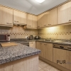 Big apartment. Very well maintained facility. And for dinner on foot to Port Adriano.