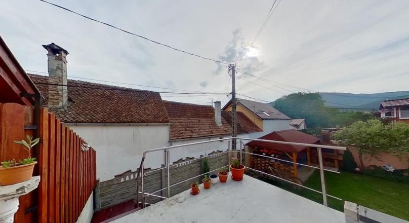 With terrace and gazebo, also suitable for two families, Codlea, Brasov