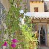 Arta. Town house. In the very center. With business license. 