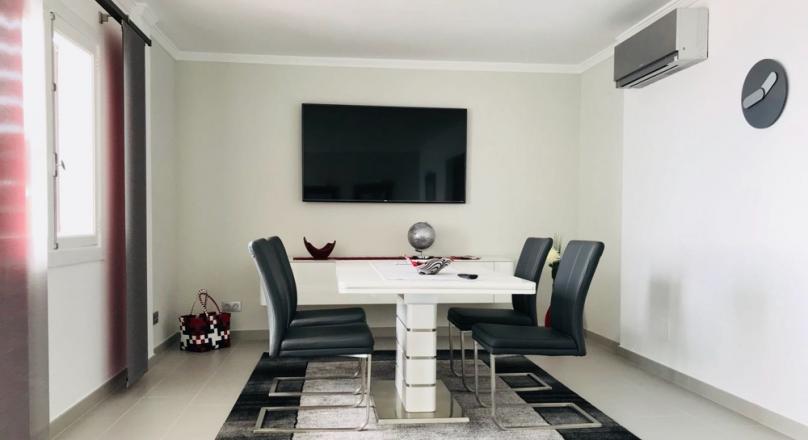 Apartment. Sea views. Panoramic view. 3 bedrooms. And that in the hotspot portal.