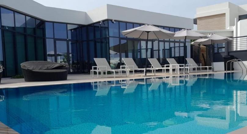 Spacious Luxury Villa with Supreme Amenities and Beachfront View