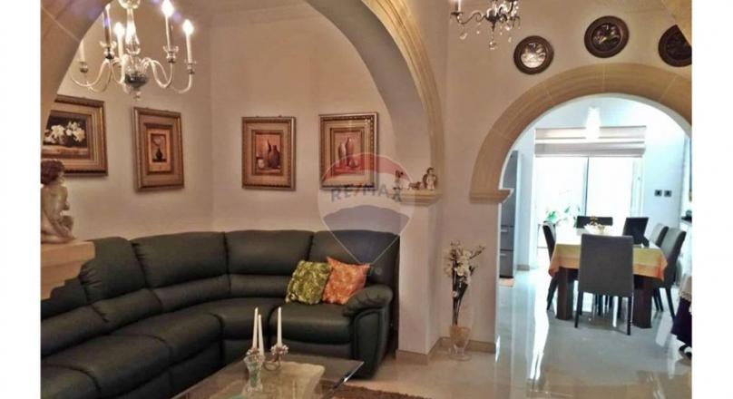 A beautiful terraced house in Qormi Highly finished and parly furnished 3 bedroom