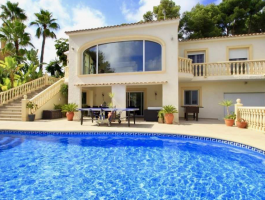 Villa en venta con vistas al mar en San Jaime Moraira